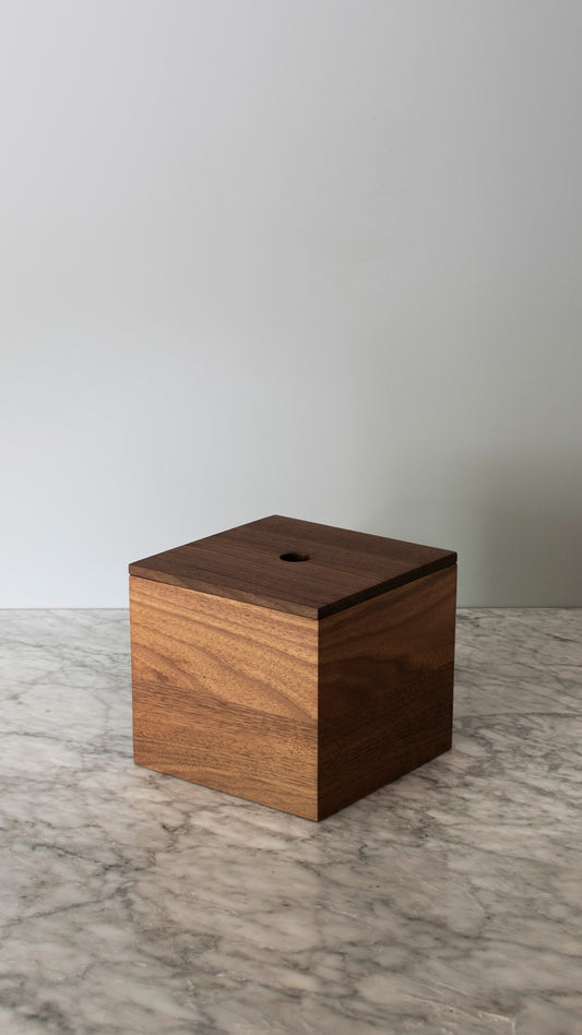 BOX : Box